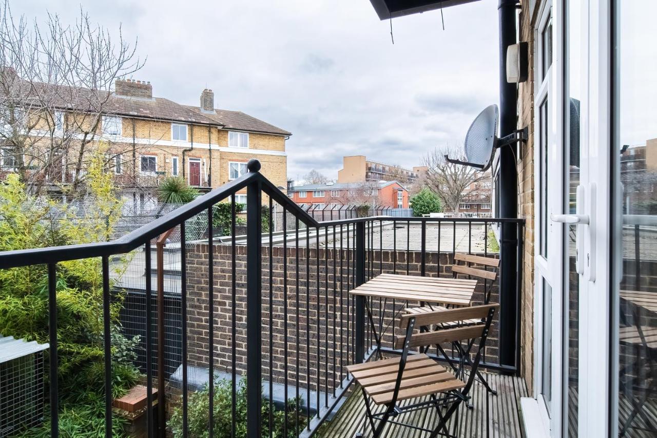 Chic 3 Bed Apartment Near London Bridge With Balcony Kültér fotó