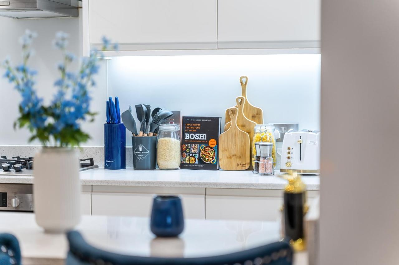 Chic 3 Bed Apartment Near London Bridge With Balcony Kültér fotó