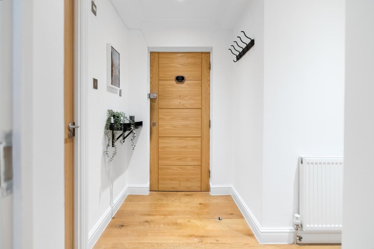 Chic 3 Bed Apartment Near London Bridge With Balcony Kültér fotó